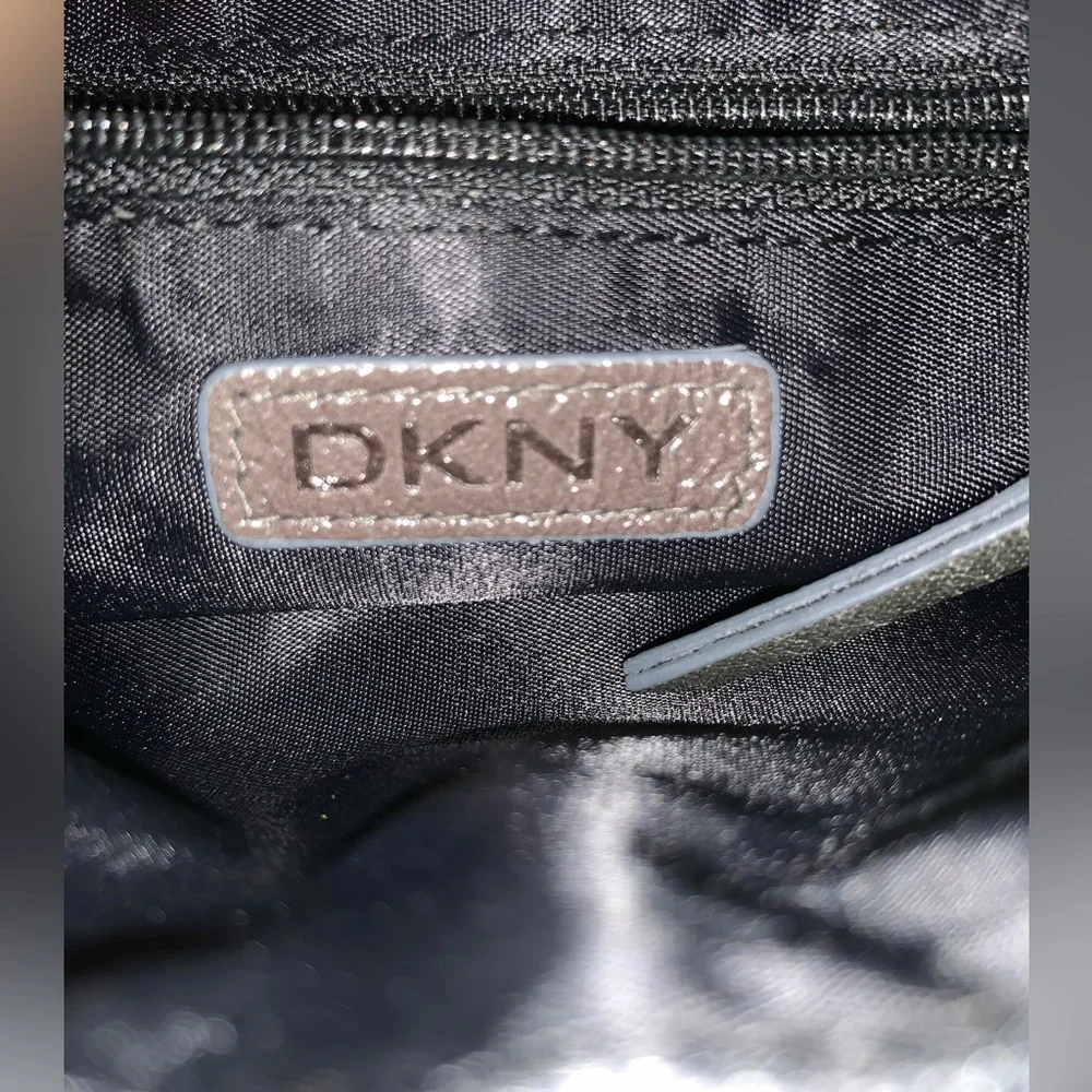 DKNY Small Wristlet Grey Patent Faux Leather Zipper Closure